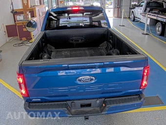 2023 Ford F-150 XLT Crew Cab Medium Bed - miniatura 5