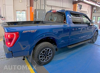 2023 Ford F-150 XLT Crew Cab Medium Bed - miniatura 4