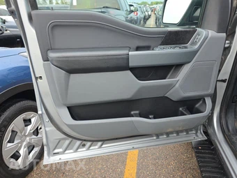 2023 Ford F-150 XLT Crew Cab Medium Bed - miniatura 9