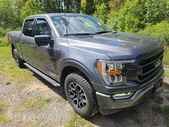 2023 Ford F-150 XLT Crew Cab Medium Bed - miniatura 4