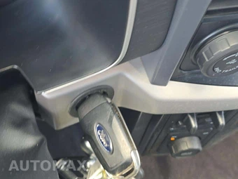 2023 Ford F-150 XLT Crew Cab Medium Bed - miniatura 8
