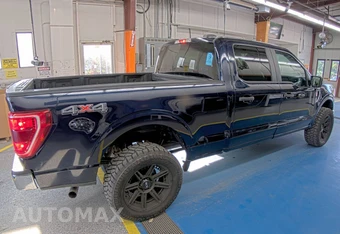 2023 Ford F-150 XLT Crew Cab Medium Bed - miniatura 4