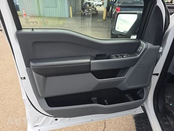 2023 Ford F-150 XLT Crew Cab Medium Bed - miniatura 9