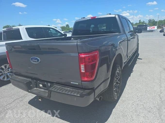 2023 Ford F-150 XLT Crew Cab Medium Bed - miniatura 4