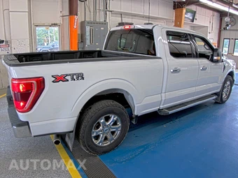 2023 Ford F-150 XLT Crew Cab Medium Bed - miniatura 4