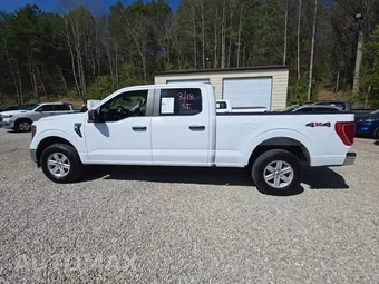 2023 Ford F-150 XLT Crew Cab Medium Bed - miniatura 3