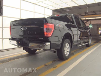 2023 Ford F-150 XLT Crew Cab Medium Bed - miniatura 4