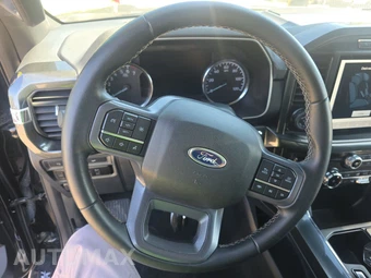 2023 Ford F-150 XLT Crew Cab Medium Bed - miniatura 10