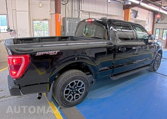 2023 Ford F-150 XLT Crew Cab Medium Bed - miniatura 4