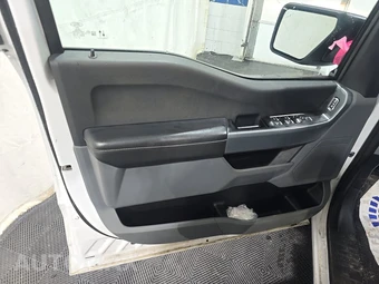 2023 Ford F-150 XLT Crew Cab Medium Bed - miniatura 9