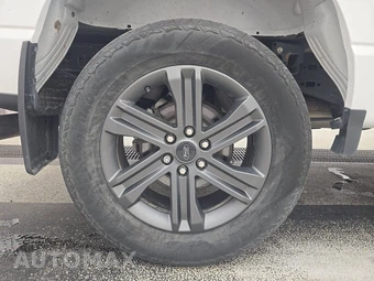 2023 Ford F-150 XLT Crew Cab Medium Bed - miniatura 5