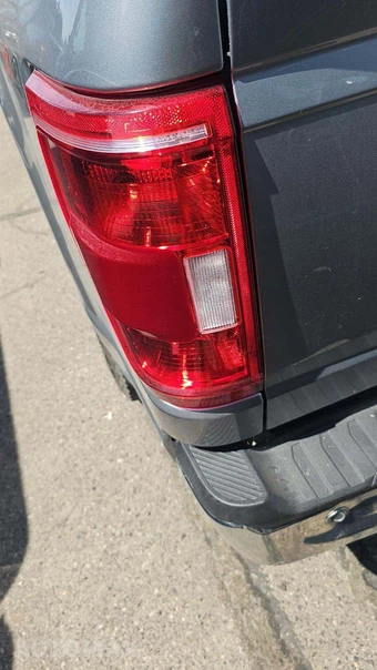 2023 Ford F-150 XLT Crew Cab Medium Bed - miniatura 23