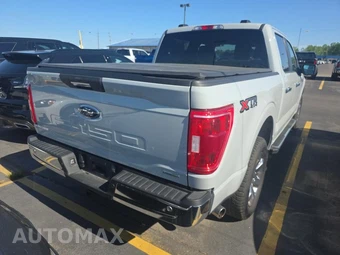2023 Ford F-150 XLT Crew Cab Short Bed - miniatura 4