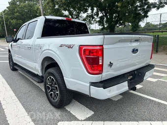 2023 Ford F-150 XLT Crew Cab Short Bed - miniatura 4