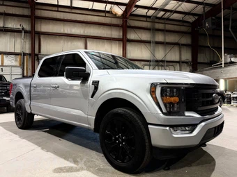 2023 Ford F-150 XLT Crew Cab Short Bed - samochód z USA z aukcji Manheim, oferta Kup Teraz w AUTOMAX