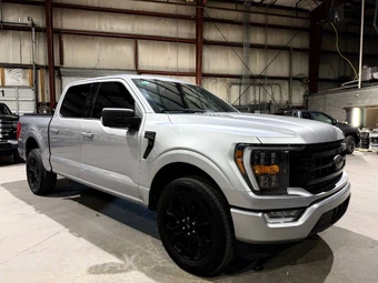 2023 Ford F-150 XLT Crew Cab Short Bed - miniatura 2
