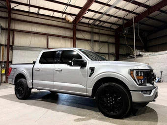 2023 Ford F-150 XLT Crew Cab Short Bed - miniatura 3