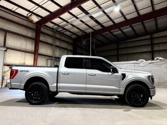 2023 Ford F-150 XLT Crew Cab Short Bed - miniatura 4