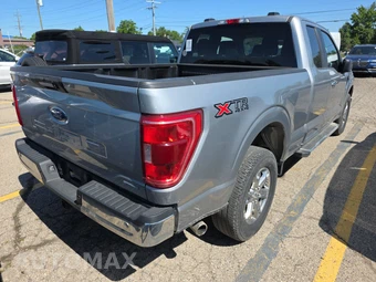 2023 Ford F-150 XLT Extended Cab Medium Bed w/Rear Doors - miniatura 4