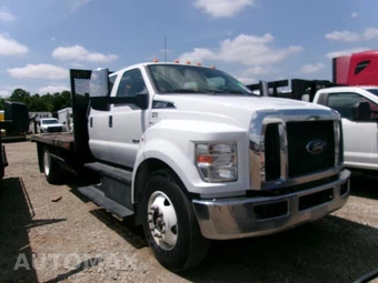 2023 Ford F650 SUPER DUTY Crew Cab - miniatura 2