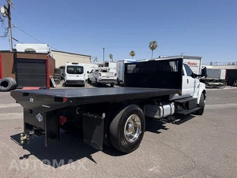 2023 Ford F650 SUPER DUTY Crew Cab - miniatura 3