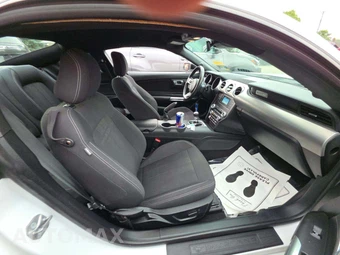 2023 Ford Mustang GT Coupe - miniatura 18