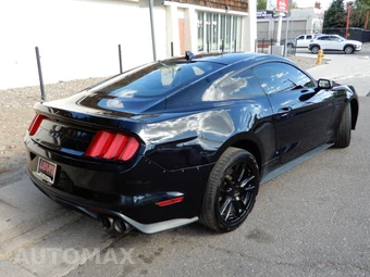 2023 Ford Mustang GT Premium - miniatura 5