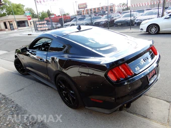 2023 Ford Mustang GT Premium - miniatura 7