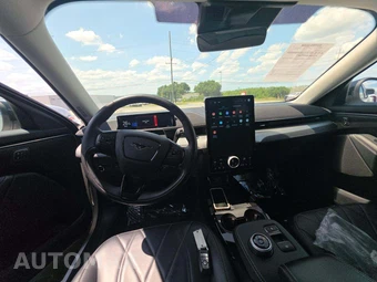 2023 Ford Mustang Mach-E California Route 1 - miniatura 10