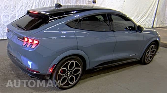 2023 Ford Mustang Mach-E GT - miniatura 4