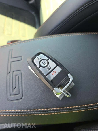 2023 Ford Mustang Mach-E GT – miniatura 8