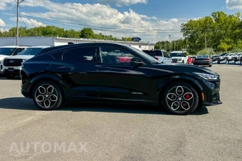 2023 Ford Mustang Mach-E GT - miniatura 2