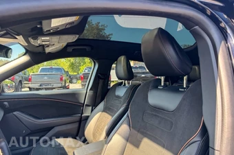 2023 Ford Mustang Mach-E GT - miniatura 21