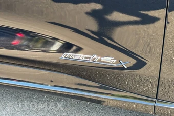 2023 Ford Mustang Mach-E GT - miniatura 9