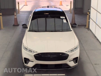 2023 Ford Mustang Mach-E GT - miniatura 17