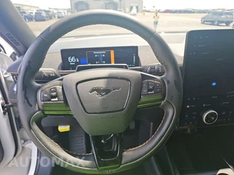 2023 Ford Mustang Mach-E GT - miniatura 21