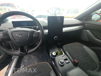 2023 Ford Mustang Mach-E GT - miniatura 11