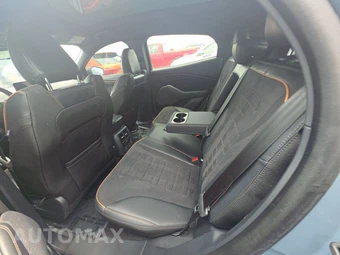 2023 Ford Mustang Mach-E GT - miniatura 13