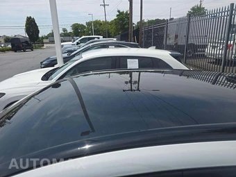 2023 Ford Mustang Mach-E GT - miniatura 12