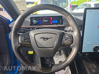 2023 Ford Mustang Mach-E GT - miniatura 10