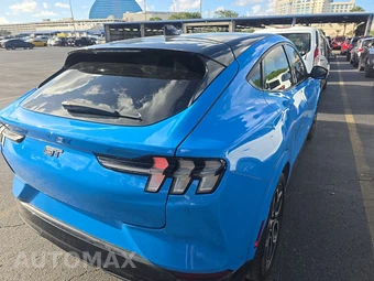 2023 Ford Mustang Mach-E GT - miniatura 4