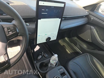 2023 Ford Mustang Mach-E Premium - miniatura 11