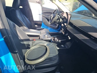 2023 Ford Mustang Mach-E Premium - miniatura 8