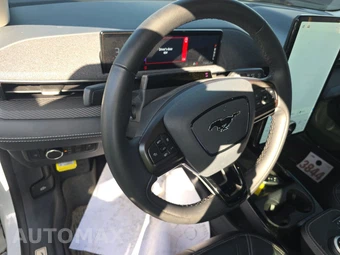 2023 Ford Mustang Mach-E Premium - miniatura 10