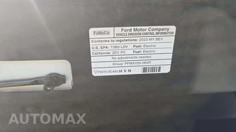 2023 Ford Mustang Mach-E Premium - miniatura 13