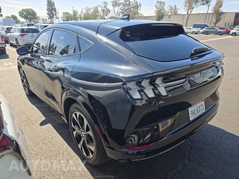 2023 Ford Mustang Mach-E Premium - miniatura 2