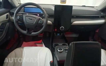 2023 Ford Mustang Mach-E Premium - miniatura 11