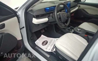 2023 Ford Mustang Mach-E Premium - miniatura 12