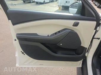 2023 Ford Mustang Mach-E Premium - miniatura 32