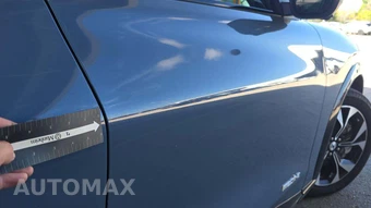 2023 Ford Mustang Mach-E Premium - miniatura 17